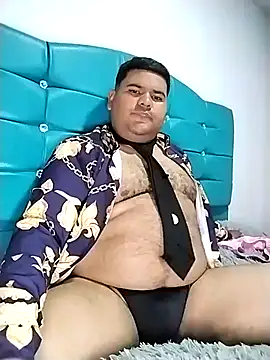 Snapshot of oscarshow24 chatting on 02-22-25, 11:35 oscarshow24 online show from 02-22-25, 11:35