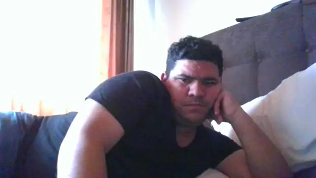 Snapshot of oscarshow24 chatting on 10-01-25, 07:20 oscarshow24 online show from 10-01-25, 07:20