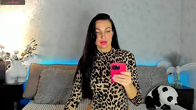 Tina Mart online show from 11-04-25, 01:54