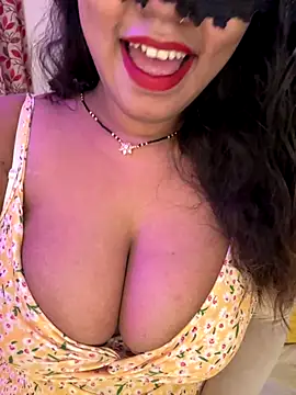 WifyHubby 38 online show from 10-11-25, 02:48