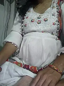 Snapshot of lovely----bhabhi chatting on 02-27-26, 12:54 lovely----bhabhi online show from 02-27-26, 12:54