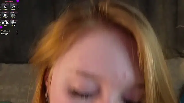 Snapshot of EdlaHames chatting on 03-12-25, 01:40 EdlaHames online show from 03-12-25, 01:40