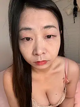 Snapshot of jinj-a chatting on 02-25-25, 03:20 jinj-a online show from 02-25-25, 03:20