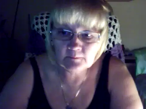 Snapshot of Violet5364 chatting on 03-20-25, 08:40 Violet5364 online show from 03-20-25, 08:40