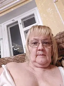 Snapshot of Violet5364 chatting on 03-29-26, 07:47 Violet5364 online show from 03-29-26, 07:47