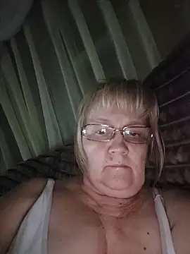 Snapshot of Violet5364 chatting on 04-10-26, 08:46 Violet5364 online show from 04-10-26, 08:46