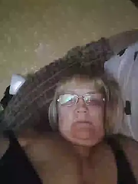 Snapshot of Violet5364 chatting on 05-08-26, 08:14 Violet5364 online show from 05-08-26, 08:14