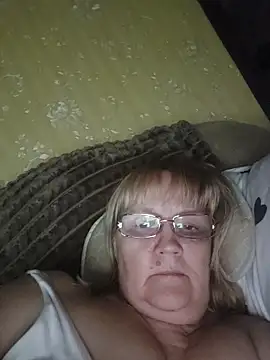 Snapshot of Violet5364 chatting on 05-15-26, 08:38 Violet5364 online show from 05-15-26, 08:38