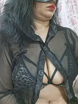 Snapshot of Jassi_Does chatting on 05-17-26, 09:22 Jassi Does online show from 05-17-26, 09:22