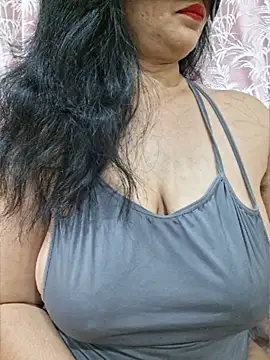 Snapshot of Jassi_Does chatting on 05-22-26, 09:20 Jassi Does online show from 05-22-26, 09:20