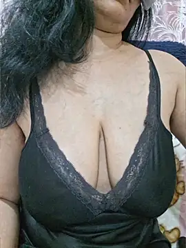 Snapshot of Jassi_Does chatting on 06-09-26, 09:15 Jassi Does online show from 06-09-26, 09:15