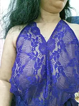 Snapshot of Jassi_Does chatting on 07-31-26, 09:47 Jassi Does online show from 07-31-26, 09:47