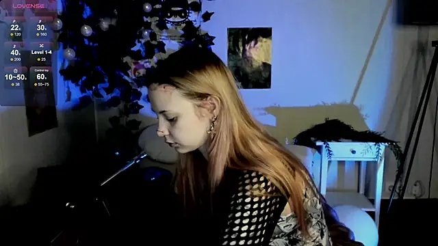 Snapshot of marynixoxo chatting on 02-23-25, 02:29 marynixoxo online show from 02-23-25, 02:29