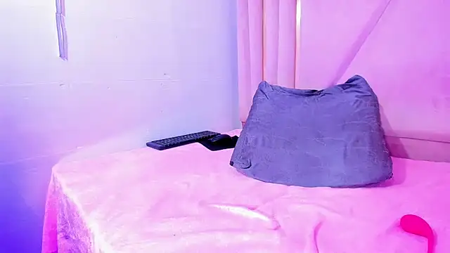 Snapshot of EvansDarling chatting on 03-11-25, 06:30 EvansDarling online show from 03-11-25, 06:30