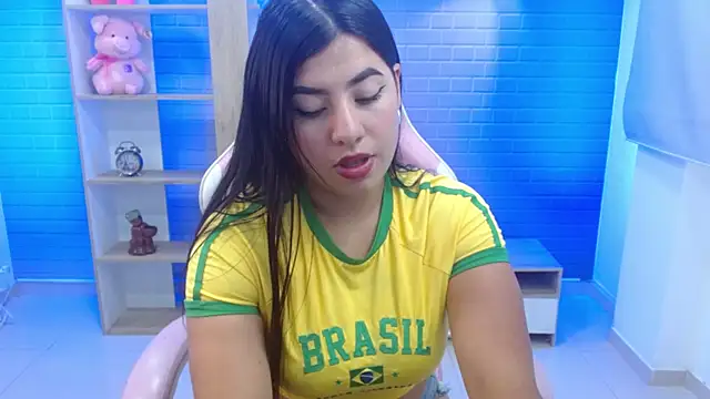 Snapshot of emily_jewell1 chatting on 02-22-25, 11:46 emily jewell1 online show from 02-22-25, 11:46