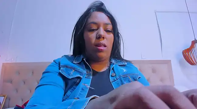 Snapshot of emma_purple_ chatting on 03-07-25, 06:22 emma purple online show from 03-07-25, 06:22