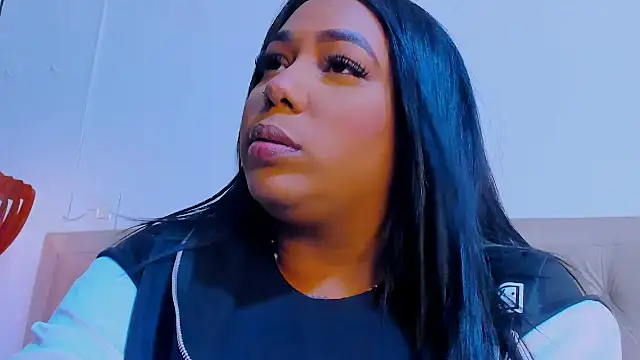 Snapshot of emma_purple_ chatting on 03-15-25, 06:54 emma purple online show from 03-15-25, 06:54