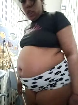 Snapshot of emma_purple_ chatting on 03-16-25, 06:23 emma purple online show from 03-16-25, 06:23