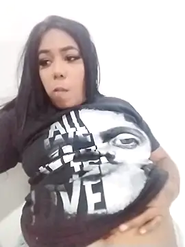 Snapshot of emma_purple_ chatting on 03-16-25, 11:14 emma purple online show from 03-16-25, 11:14