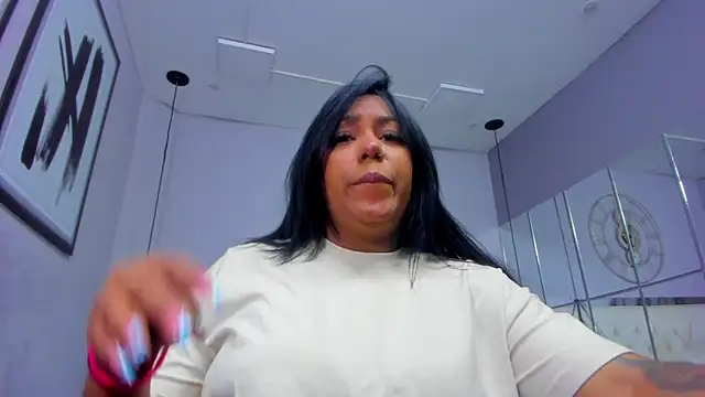 Snapshot of emma_purple_ chatting on 10-24-25, 12:45 emma purple online show from 10-24-25, 12:45