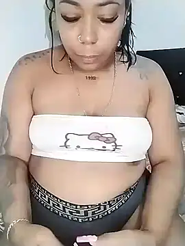 Snapshot of emma_purple_ chatting on 11-28-25, 03:14 emma purple online show from 11-28-25, 03:14