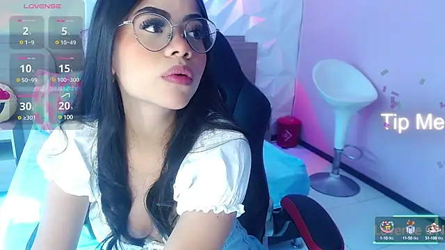 Snapshot of Sussan_love01 chatting on 02-13-25, 01:26 Sussan love01 online show from 02-13-25, 01:26