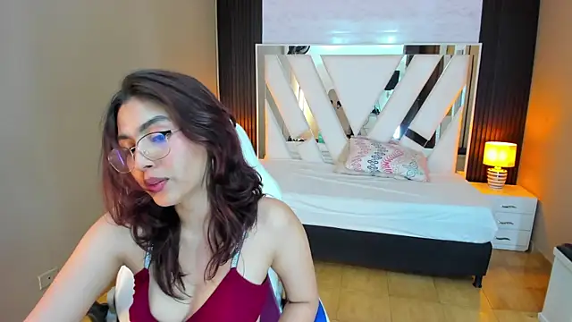 Snapshot of Cristin_Petite chatting on 02-12-25, 12:16 Cristin Petite online show from 02-12-25, 12:16