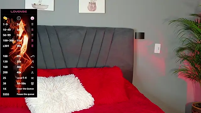 Snapshot of alejandra_jonees chatting on 02-15-25, 09:15 alejandra jonees online show from 02-15-25, 09:15