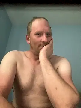 Krzysiekg123 online show from 11-08-25, 12:16