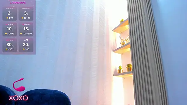 Snapshot of Naomii_Viper chatting on 06-25-26, 11:15 Naomii Viper online show from 06-25-26, 11:15