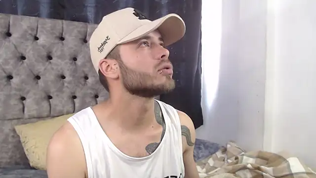 Snapshot of aczino_vel chatting on 02-12-25, 09:54 aczino vel online show from 02-12-25, 09:54