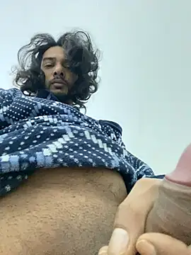 Snapshot of Fuckboy2535 chatting on 02-26-25, 05:31 Fuckboy2535 online show from 02-26-25, 05:31