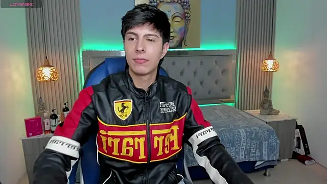 Estiv18  online show from 11-27-25, 04:58