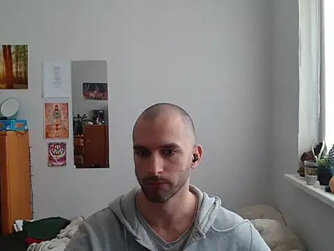 Snapshot of OskarBreno chatting on 04-27-26, 07:50 OskarBreno online show from 04-27-26, 07:50