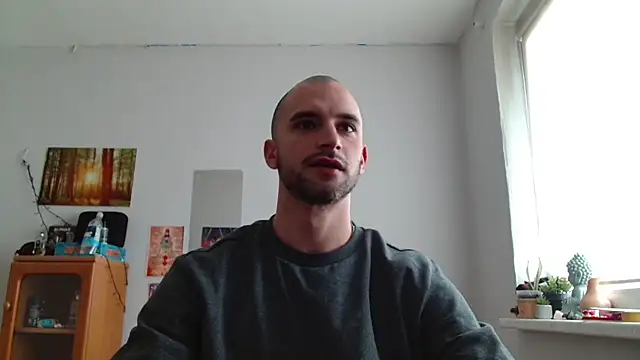 Snapshot of OskarBreno chatting on 05-07-26, 06:08 OskarBreno online show from 05-07-26, 06:08
