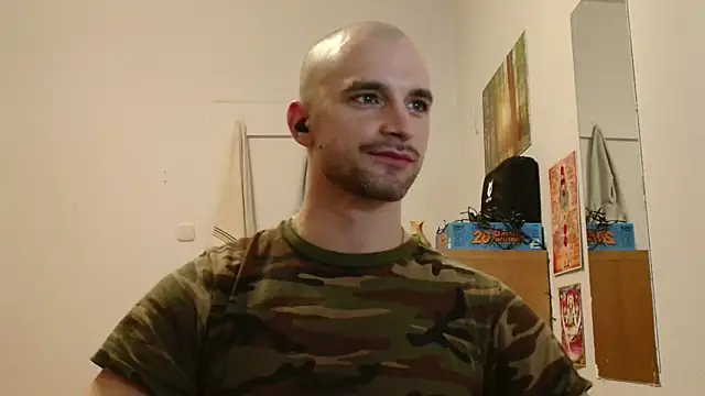 Snapshot of OskarBreno chatting on 05-10-26, 06:57 OskarBreno online show from 05-10-26, 06:57