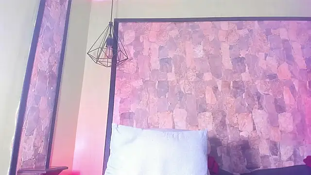 Snapshot of RyanGreys chatting on 03-02-25, 03:05 RyanGreys online show from 03-02-25, 03:05