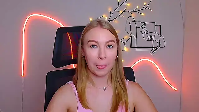 Snapshot of Dana_flowers chatting on 08-04-26, 11:35 Dana flowers online show from 08-04-26, 11:35