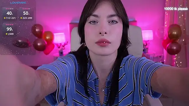 Snapshot of KessyRoyce chatting on 02-16-25, 03:26 KessyRoyce online show from 02-16-25, 03:26