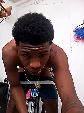 Snapshot of Bichorro chatting on 10-13-25, 05:46 Bichorro online show from 10-13-25, 05:46