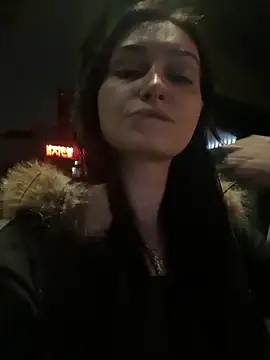 lunalovelee online show from 10-11-25, 05:33