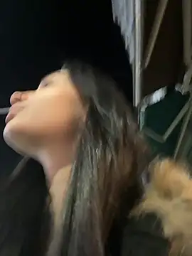 lunalovelee online show from 10-22-25, 01:44