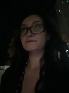 lunalovelee online show from 06-16-26, 04:20