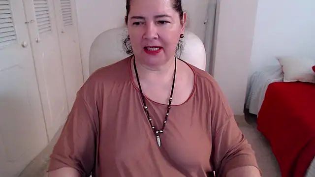 Snapshot of leonela_69 chatting on 06-27-26, 11:37 leonela 69 online show from 06-27-26, 11:37