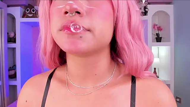 miss   megan online show from 11-15-25, 06:15