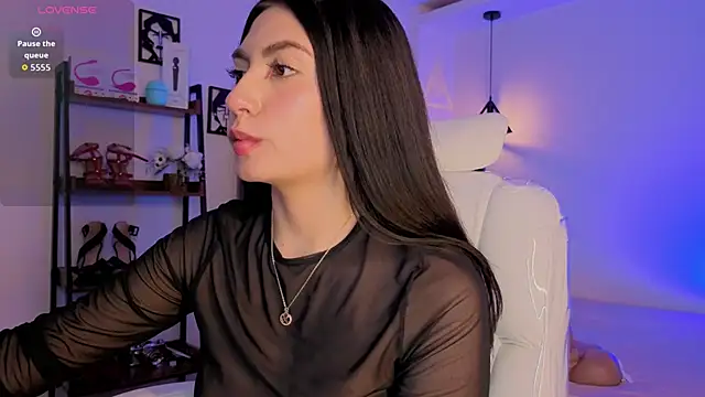 Miller Vanessa  online show from 02-10-26, 08:35