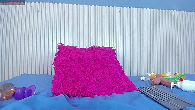 Snapshot of Aida-nicolle chatting on 03-05-25, 01:06 Aida-nicolle online show from 03-05-25, 01:06