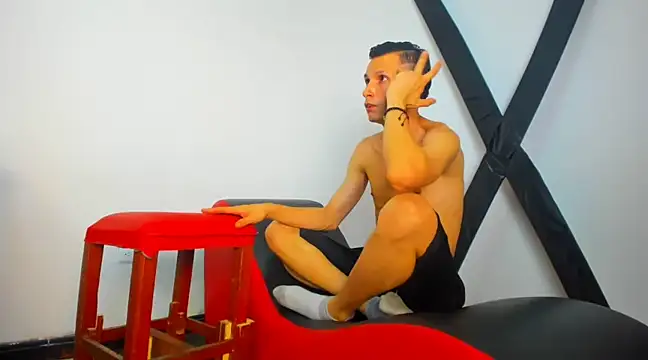 Isak Millan online show from 02-13-25, 05:37