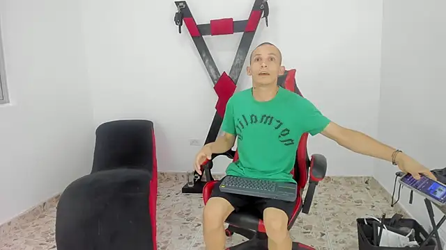 Isak Millan online show from 10-14-25, 01:34