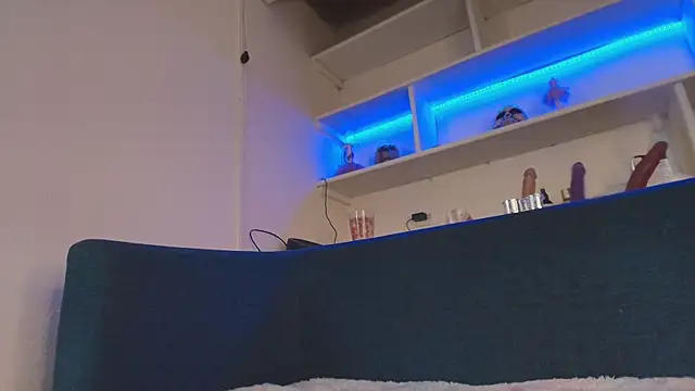 charlotte bluee online show from 10-19-25, 12:17